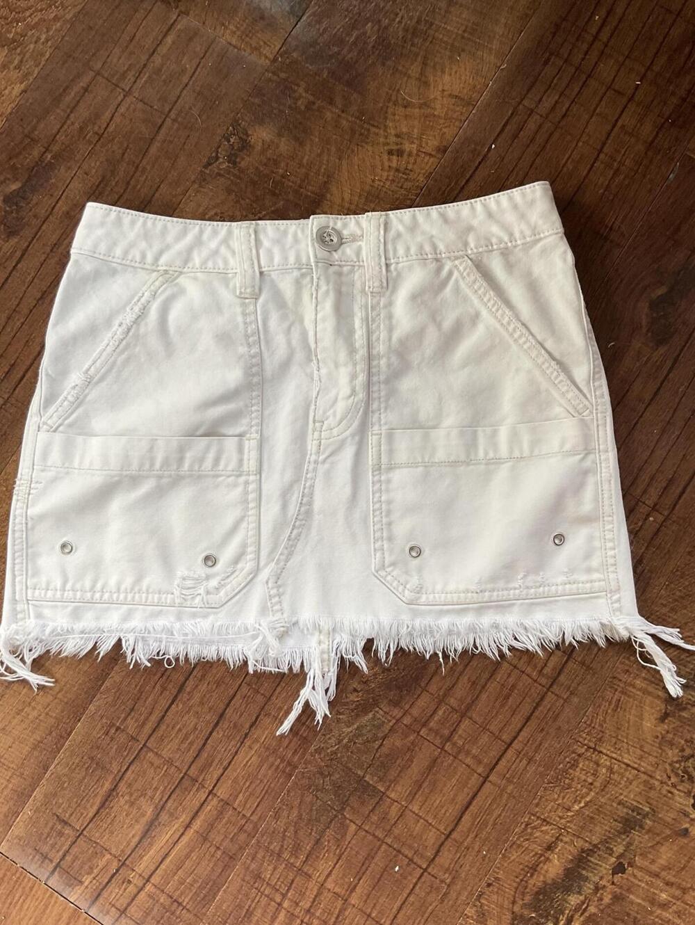 Free People White Denim Cargo Mini Skirt – Size 25